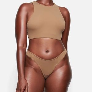 SKIMS fits everybody high neck bralette